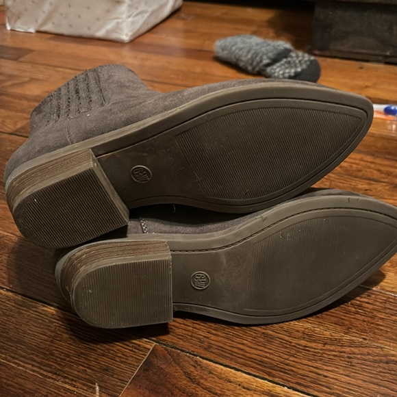 Universal Thread faux suede booties - Picture 3 of 6